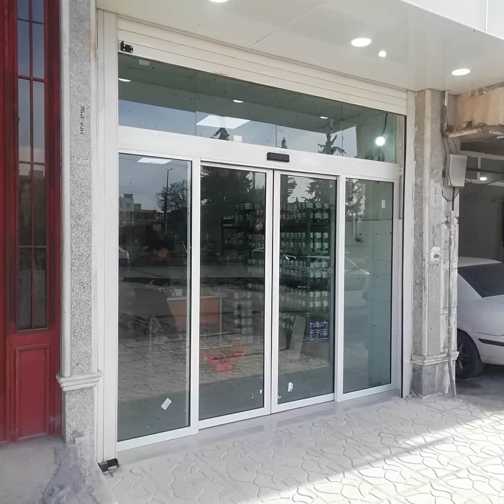 سفارش درب اتوماتیک شیشهای کمصدا با گیربکس دقیق