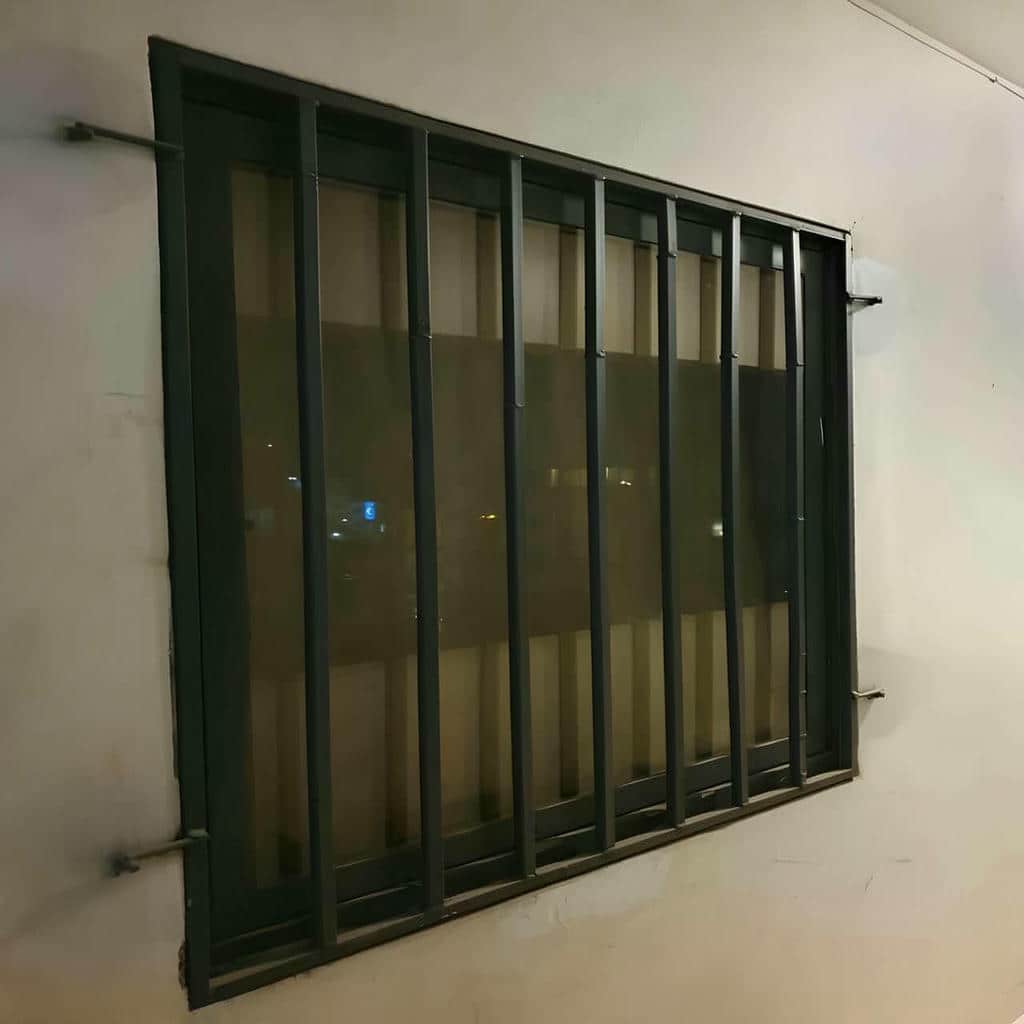 اجرای حفاظ پنجره دوجداره ضد سرقت با مهار استاندارد