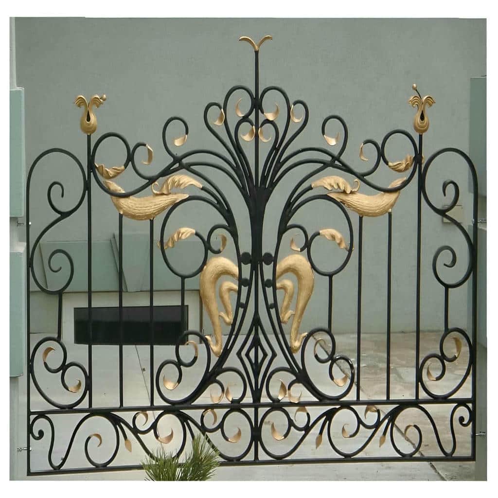 حفاظ پنجره فرفورژه گل نرده با گل مرکزی