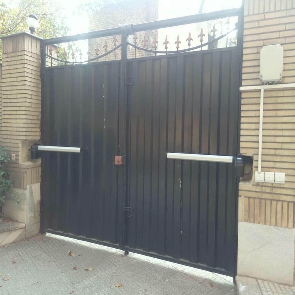 نصب درب برقی ویلایی دو لنگه با براکت هممحور
