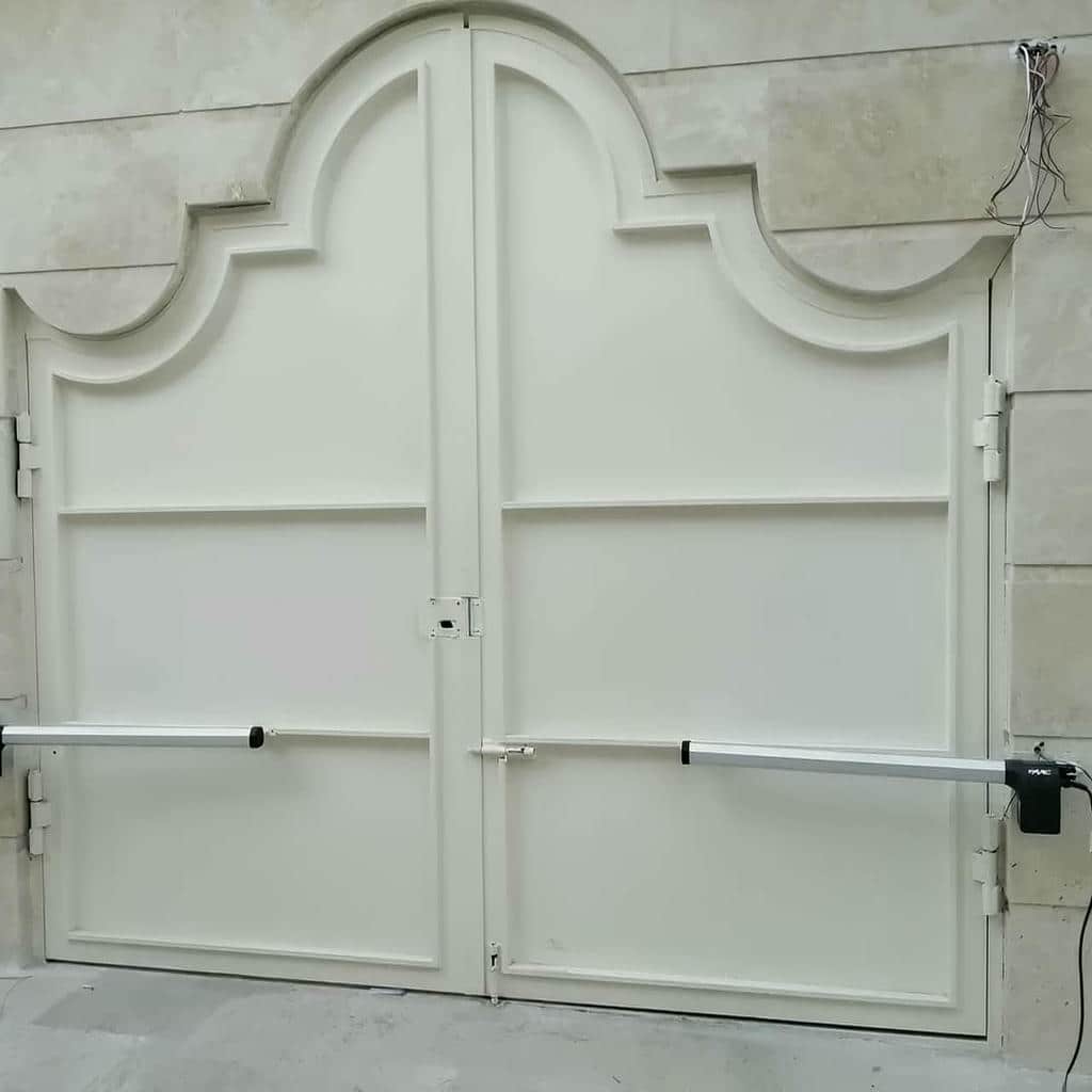 درب اتوماتیک ریلی حیاط طرح مینیمال