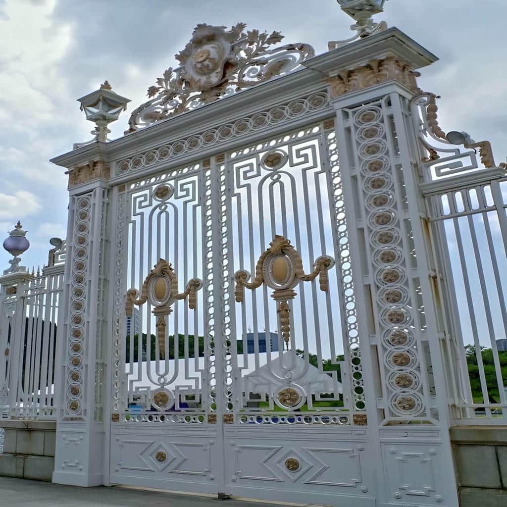 درب حیاط پنل مشبک با ورق برش خورده مقاوم