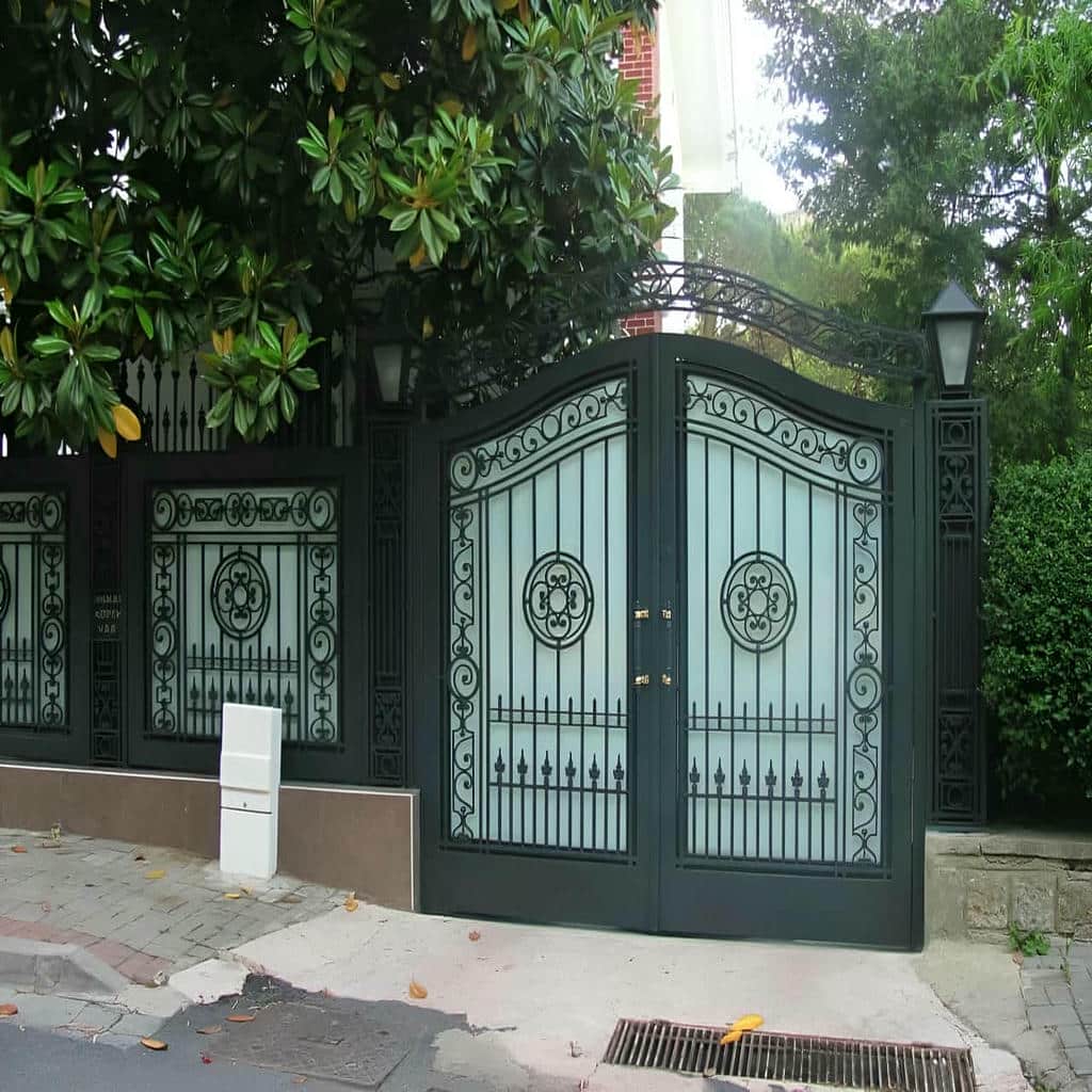سفارش درب حیاط CNC با تراکم مشبک اختصاصی