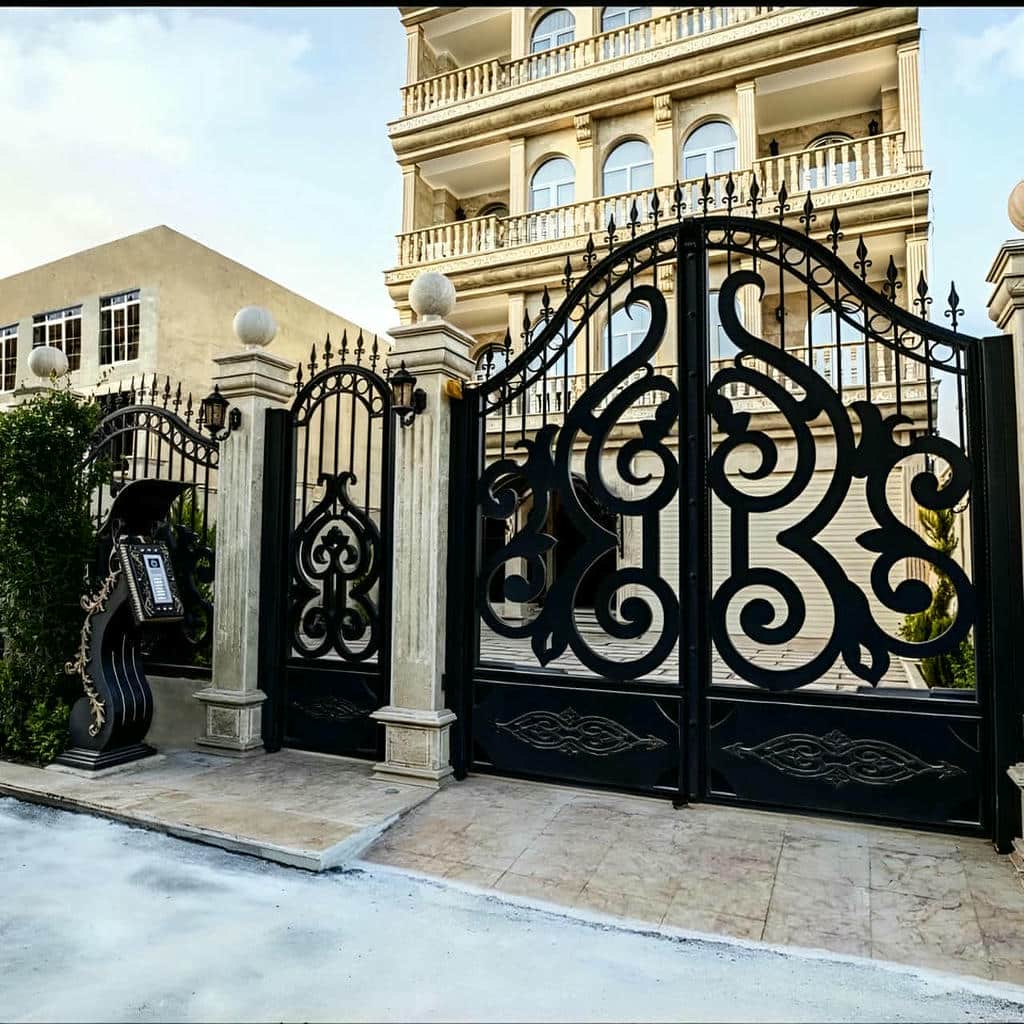 ساخت درب فلزی باغ با شاسی محاسبه‌شده