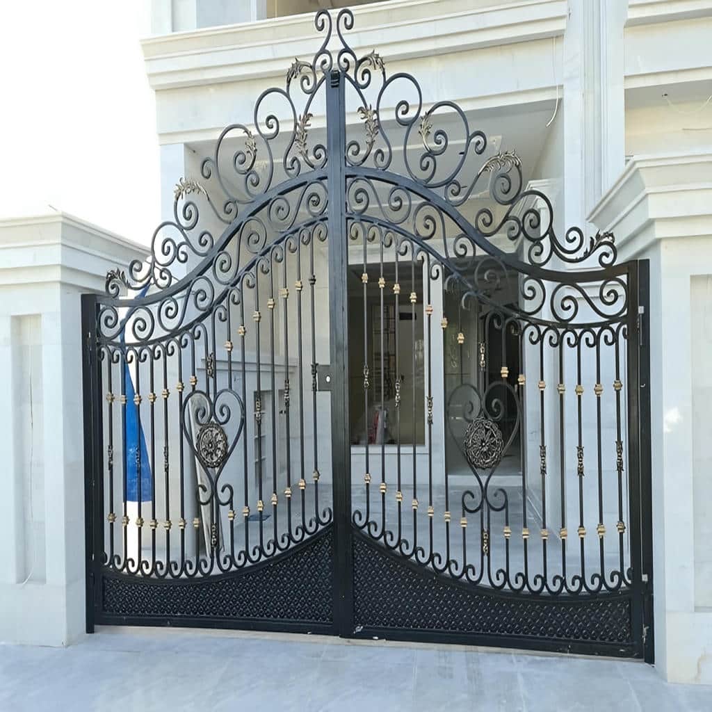 خرید درب پارکینگ کلاسیک کتیبه دار با ساختار مهندسی