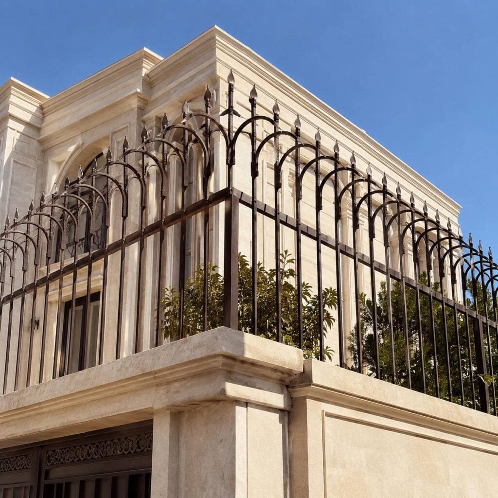 خرید حفاظ سیم خاردار ترکیبی با مفتول گالوانیزه