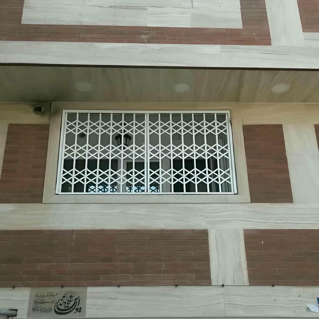 قیمت حفاظ پنجره ریلی بازشو براساس یراقآلات