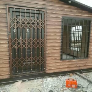 حفاظ ضربدری آکاردئونی فلزی با طراحی شبکه ای