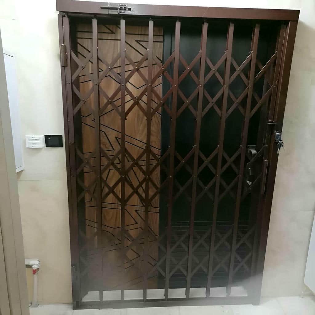 حفاظ ریلی درب نمای کلاسیک