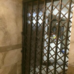 نرده آکاردئونی پروژه نوساز با ساختار فلزی مقاوم