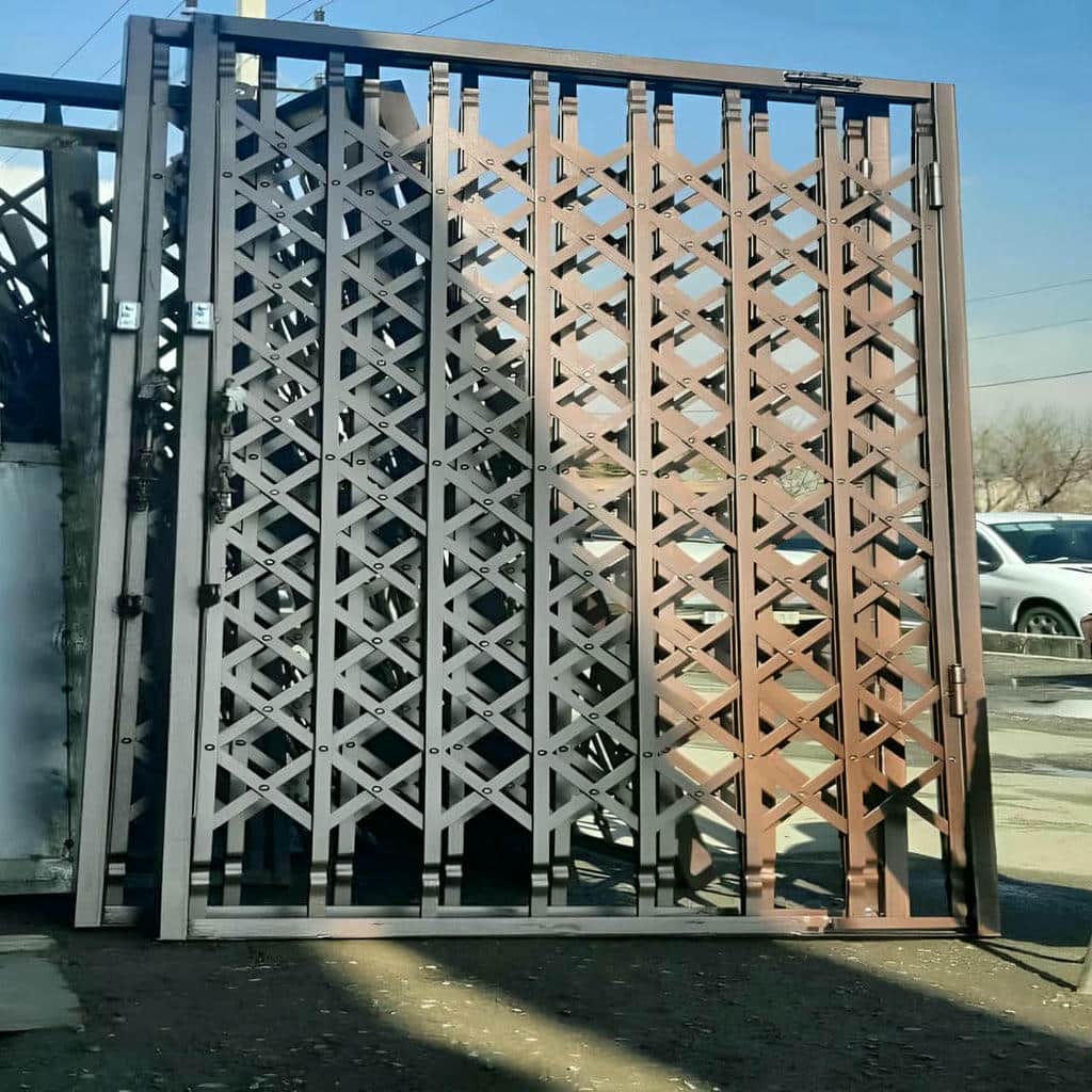 درب آکاردئونی با طراحی سفارشی درب آکاردئونی با طراحی سفارشی