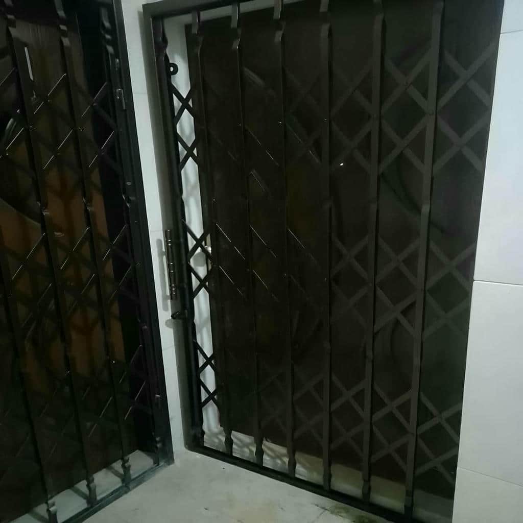 حفاظ درب ضد سرقت فلزی مقاوم