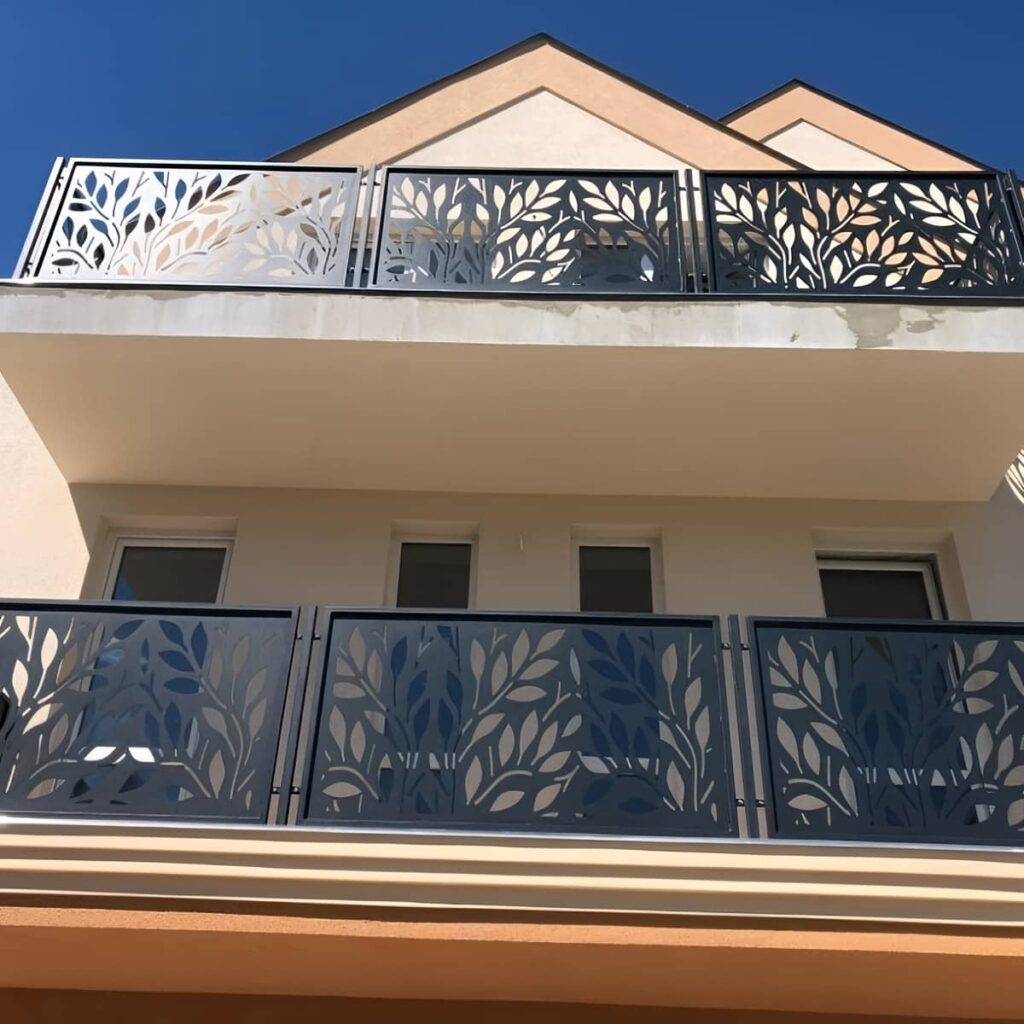 پایه نرده فلزی بالکن پایه نرده فلزی بالکن