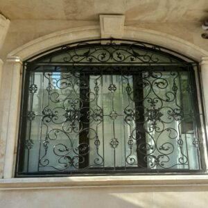 حفاظ پنجره طبقه همکف فلزی