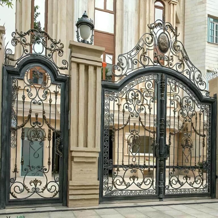 درب پارکینگ فلزی هماهنگ نما درب پارکینگ فلزی هماهنگ نما