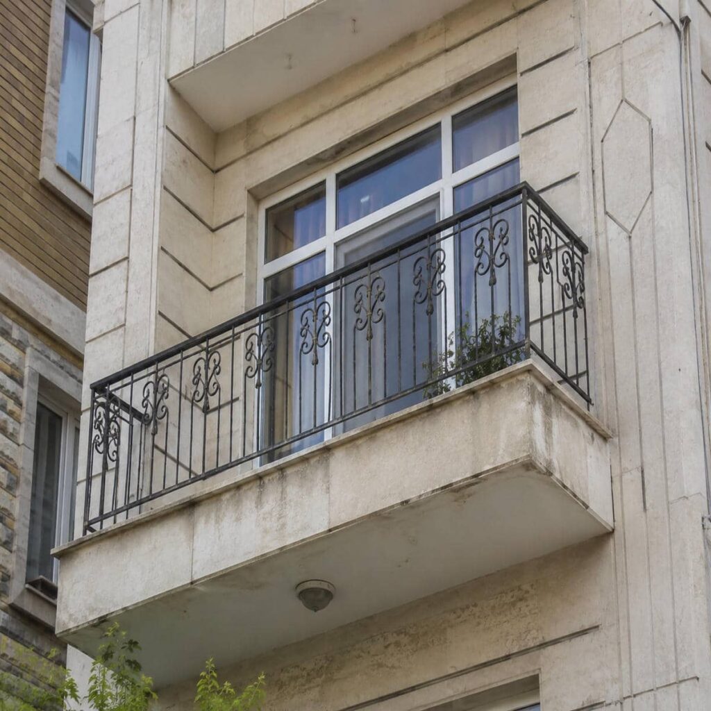 نرده پله استیل با طراحی مدرن فضای باز