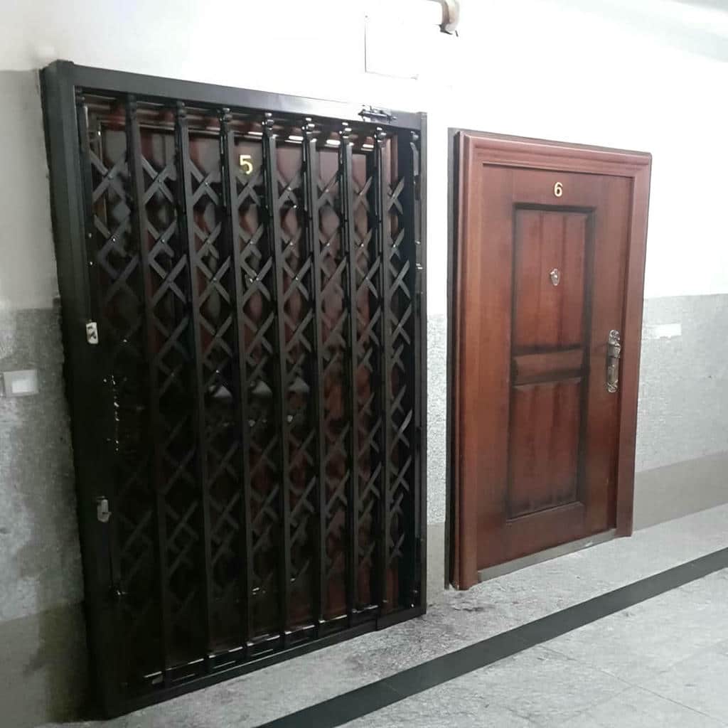 بسته بندی حفاظ درب آکاردئونی برای ارسال به استان خراسان جنوبی