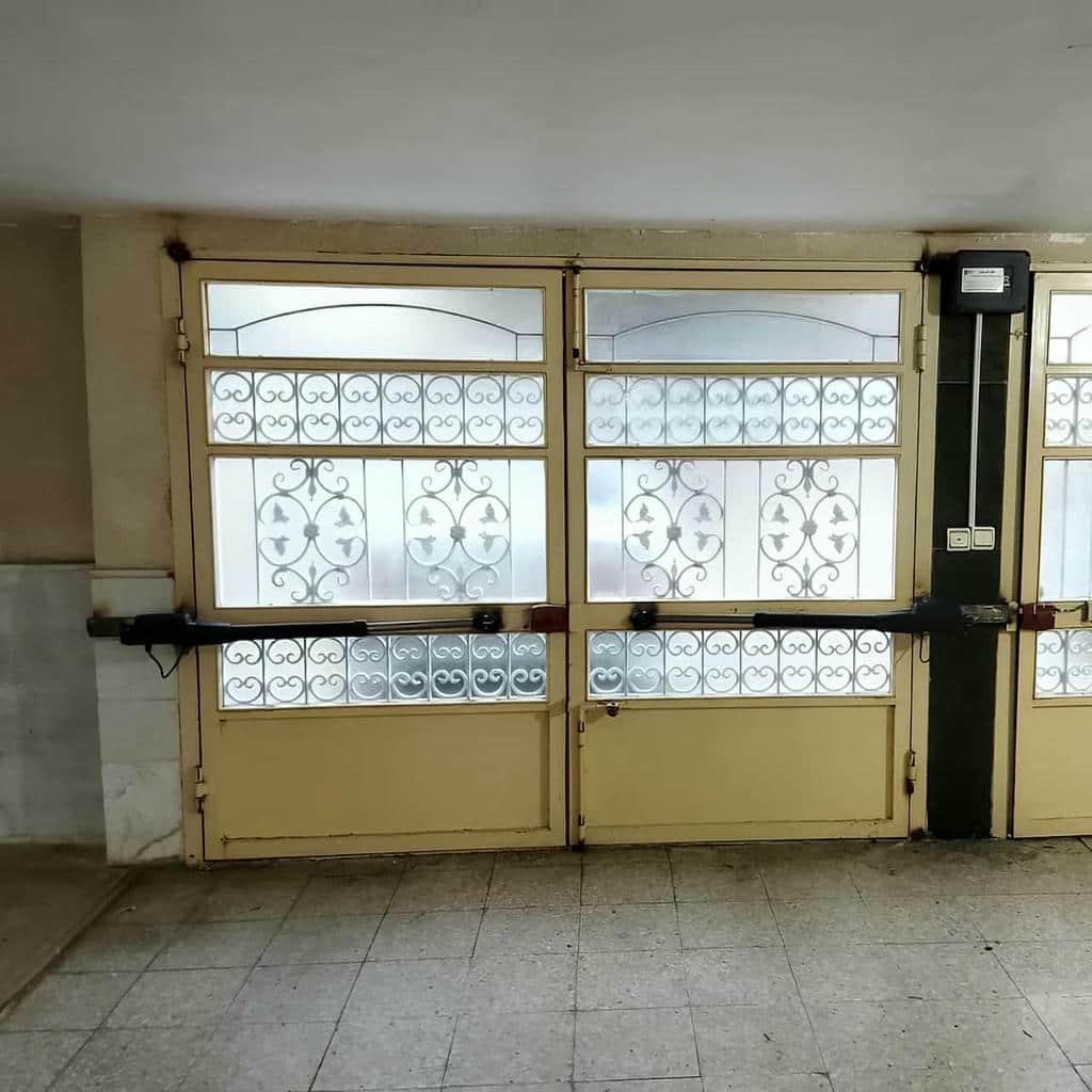 جک درب پارکینگ کنار رمپ سنگی استان کرمانشاه