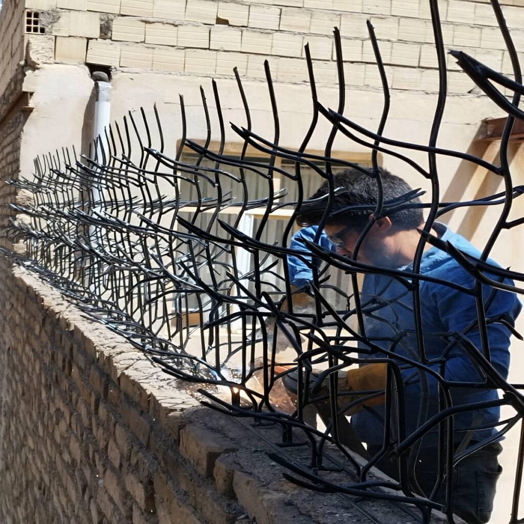 حفاظ دیوار شاخ گوزنی حیاط ویلایی استان آذربایجان غربی