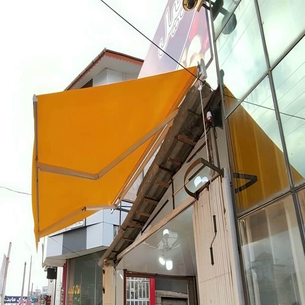 سایبان برقی مشکی در تراس کم عمق اردبیل