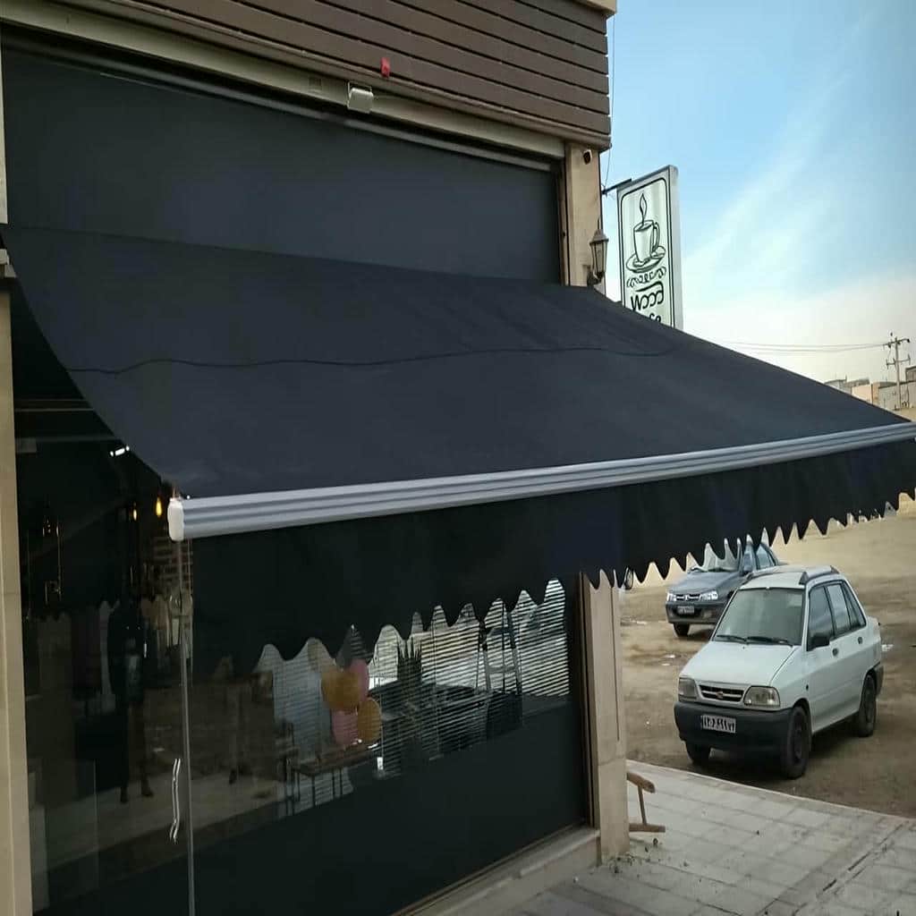 سایبان برقی کرم روی ایوان ویلایی ارومیه