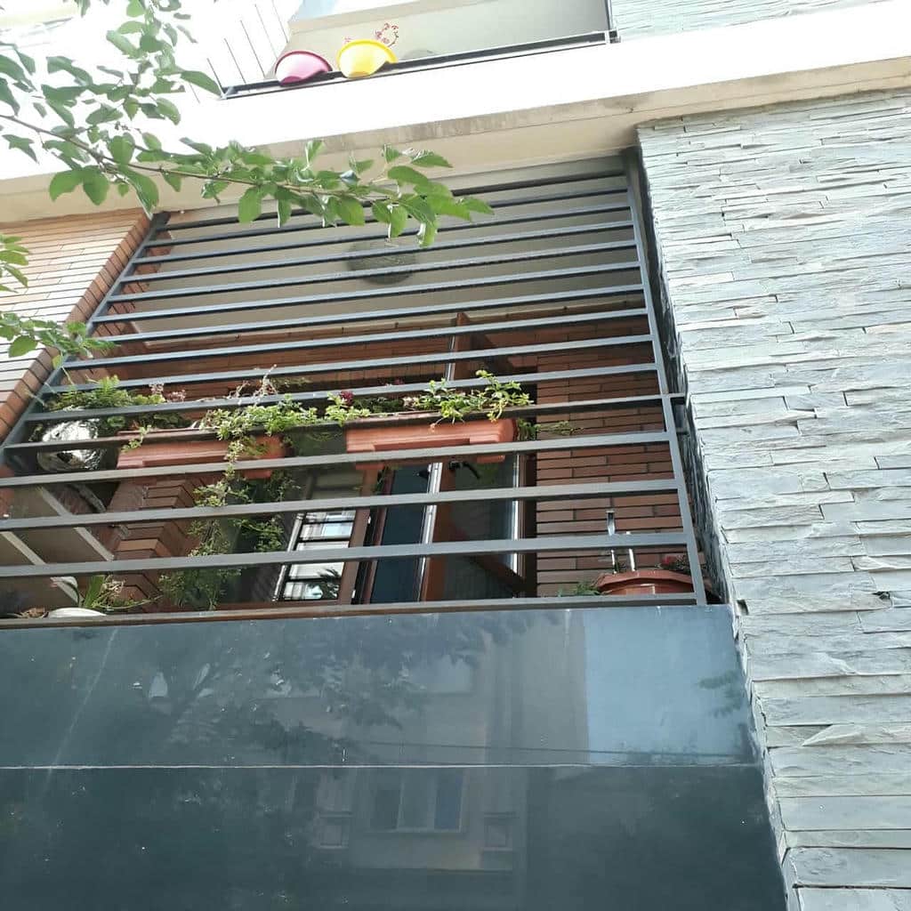نرده آهنی بسته بندی شده برای ارسال شهرستانی