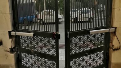 جک درب پارکینگ کنار ستون تکمیل شده زاهدان