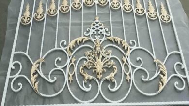 حفاظ پنجره مشکی زیر آبروی ساختمان در استان همدان