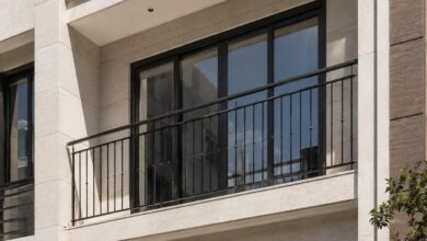 نرده بالکن آهنی مات کنار کفشوی تراس استان همدان